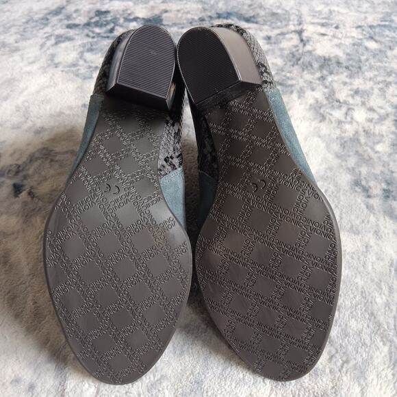 Vionic Naomi Gray Suede Ankle Snake Print Heeled Boots Zip Womens 7 Wide NWB - Picture 6 of 9